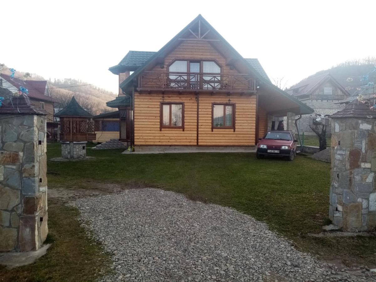 ששורי Садиба Федорчуків Гірська Хатина מראה חיצוני תמונה