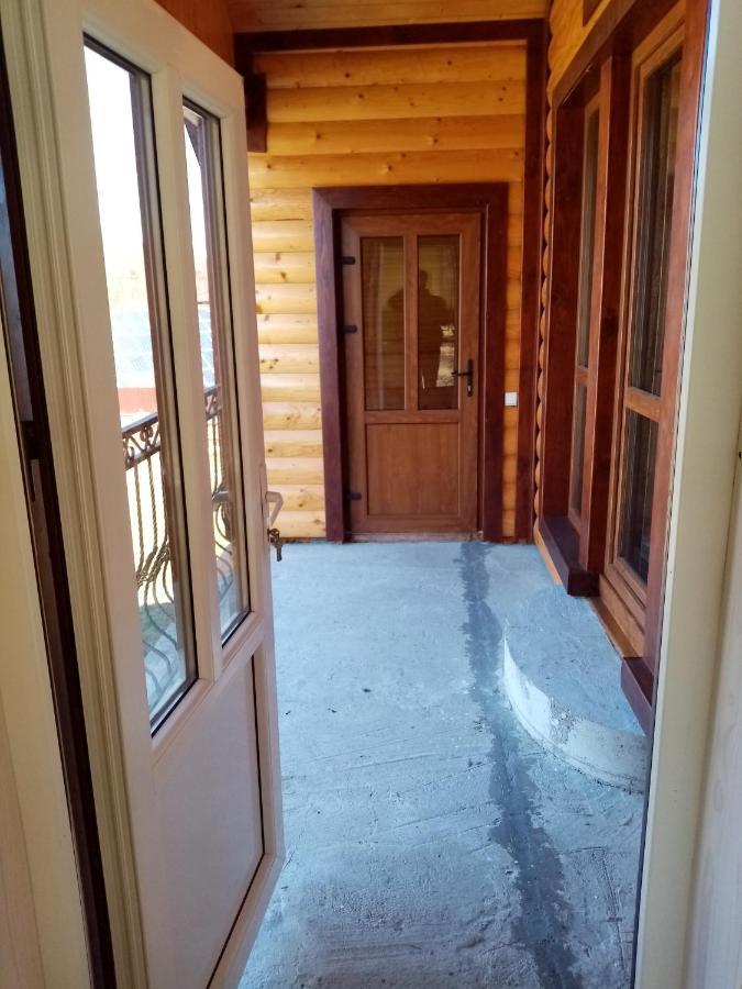 ששורי Садиба Федорчуків Гірська Хатина מראה חיצוני תמונה